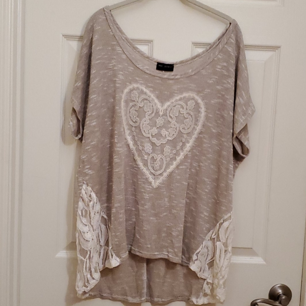 Free Kisses light weight sweater